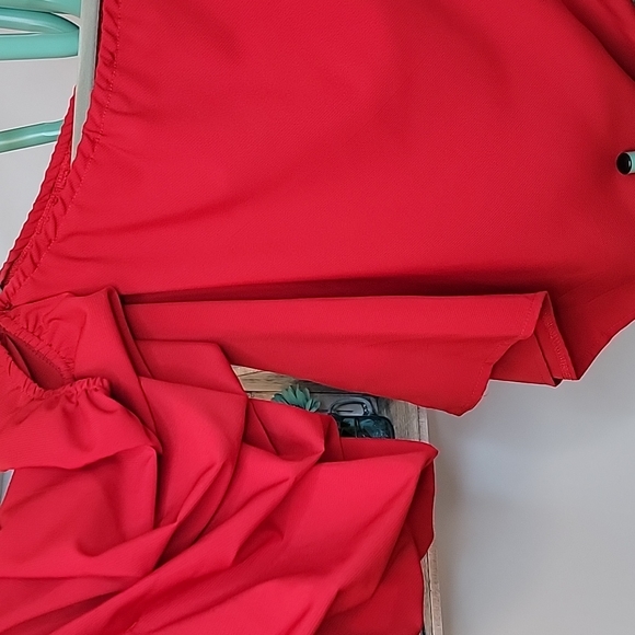 Red Top Blouse One Sleeve Unique Ruffle with Jewelry Set - Picture 7 of 9